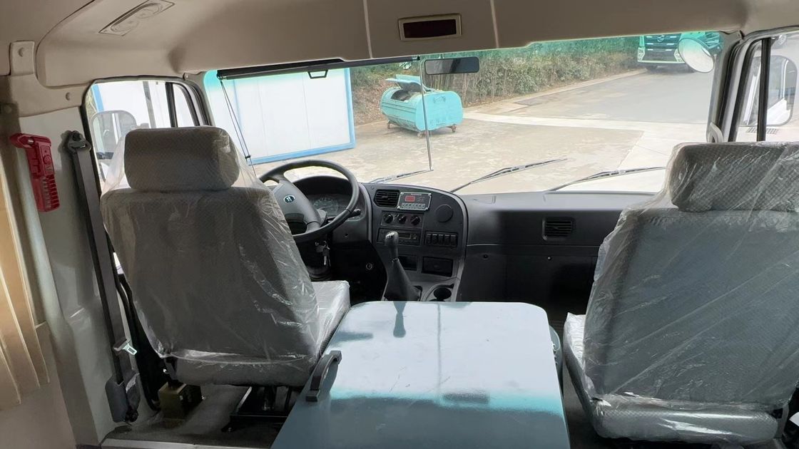 Dongfeng EQ6840PT 6x6 Ορυχείο λεωφορείο 6 * 6 Off Road Μεταφορά για βαριά εξόρυξη