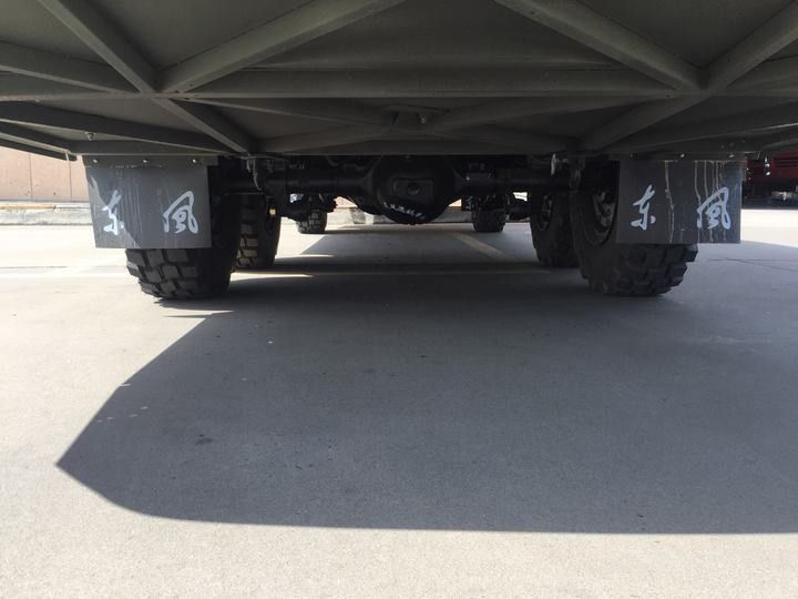 EURO 3 Ντίζελ 4x4 Off-road Bus με ονομαστική μάζα φορτίου 4890 kg και χωρητικότητα εκφόρτωσης 6700 ml