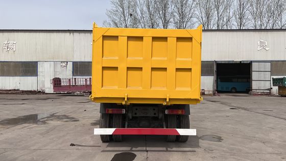 Χρησιμοποιούμενο Sinotruck Howo 40 τόνων 10 τροχών φορτηγό βυθότρυψης για μεταφορά ορυχείων