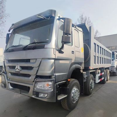 Μεταφορά φορτίου Sinotruk Howo 8x4 φορτηγό με δεξαμενή καυσίμου 300Ltr και 400hp