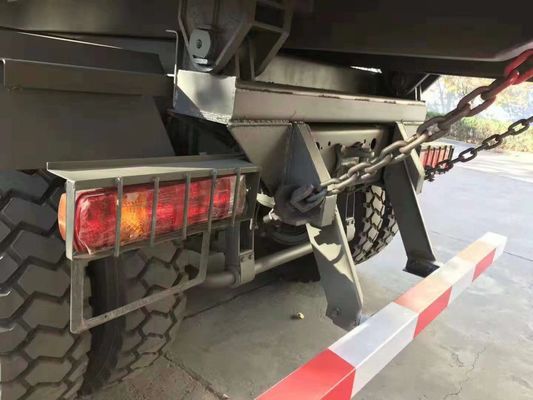 HOWO 6x4 371hp 30 τόνων Red Tipper Truck Dump Truck με WEICHAI κινητήρα και 3 επιβάτες