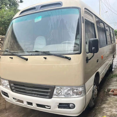 30 θέσεις Toyota Coaster Diesel λεωφορείο με κινητήρα χωρητικότητας 4L και χειροκίνητη μετάδοση