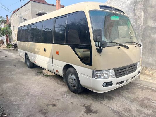 30 θέσεις Toyota Coaster Diesel λεωφορείο με κινητήρα χωρητικότητας 4L και χειροκίνητη μετάδοση