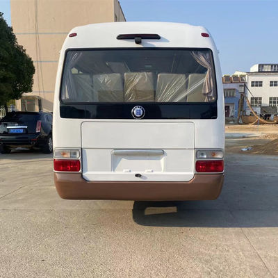 Το κορυφαίο λεωφορείο Toyota Coaster με χωρητικότητα 17-30 θέσεων και καύσιμο Deisel