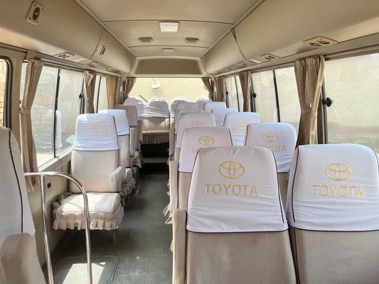 Αριστερή οδήγηση 30 θέσεις Toyota Coaster λεωφορείο 7005 * 2040 * 2785mm Διαστάσεις προσιτό