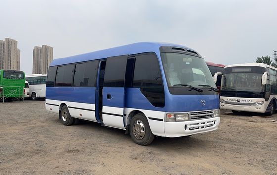 30 θέσεις Χρησιμοποιούμενο λεωφορείο Toyota Coaster με πρότυπο εκπομπών Euro 3 και χειροκίνητο κιβώτιο ταχυτήτων