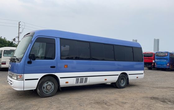Καλώς ανακαινισμένο Toyota Coaster 29 θέσεις Διακινούμενο Windows λεωφορείο με DF5S410 κιβώτιο ταχυτήτων