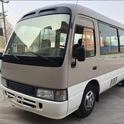 Μέγιστη ροπή 340Nm/rpm Ντίζελ 29 θέσεις Χρησιμοποιημένα λεωφορεία Toyota Coaster με δεξαμενή πετρελαίου 300L