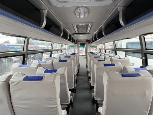 50-65 θέσεις Εφοδιασμένα με ατμοσφαιρικό ρεύμα Χρησιμοποιούμενα λεωφορεία λεωφορείων στην Γκάνα Αριστερό τιμόνι και κινητήρας ντίζελ