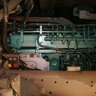 2 Αντίστροφη μετατόπιση HOWO 380 ίππους 8x4 φορτηγό τροχού 40 τόνων 12 τροχών φορτηγό απορρίψεων